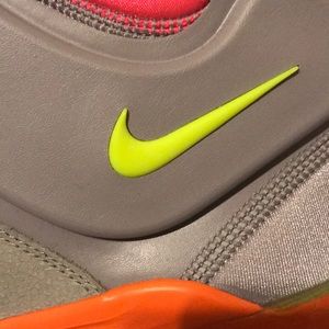 Meet your Posher, Dolla